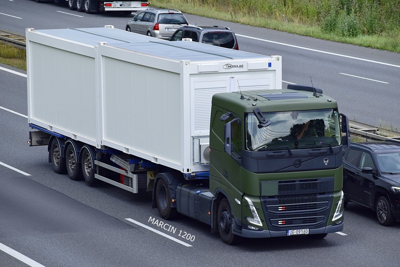 WOJSKO PL (13)-crop-VOLVO FH5.JPG