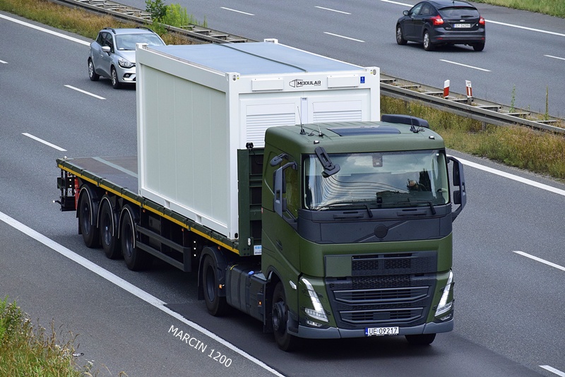WOJSKO PL (16)-crop-VOLVO FH5.JPG