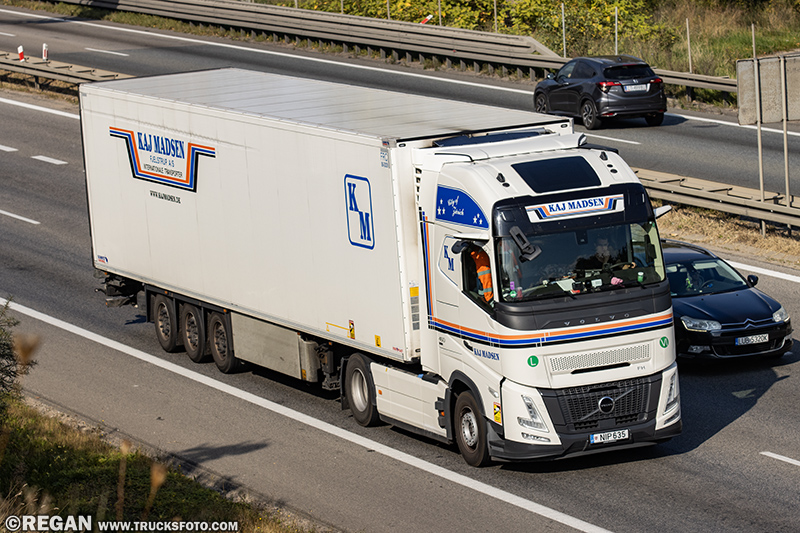 Volvo FH Aero Kaj Madsen.jpg