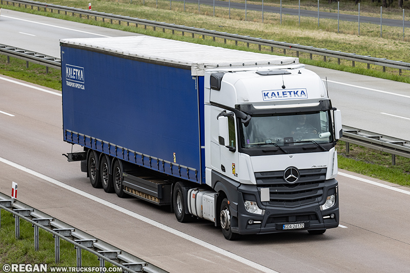 Mercedes-Benz Actros - Kaletka.jpg