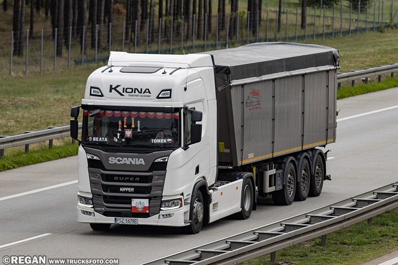 Scania 460R - Kiona.jpg
