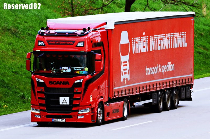 DSC_1835 VANEK INTERNATIONAL.JPG