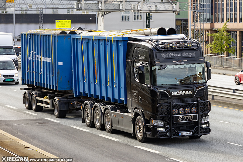 Scania S770 V8 - Kjell Birkenes.jpg