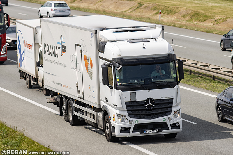 Mercedes-Benz Actros F - Kramat.jpg