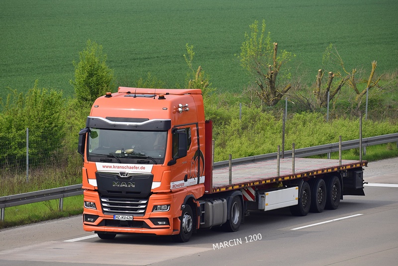 _DSC4378 SCHAFER-crop-MAN TGX II.JPG