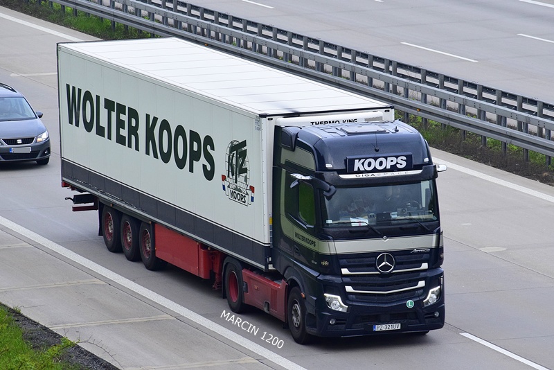 _DSC6272 WOLTER KOOPS-crop-ACTROS MP5.JPG