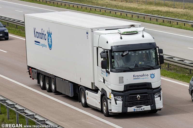 Renault Range T Evo - Kronofrio.jpg