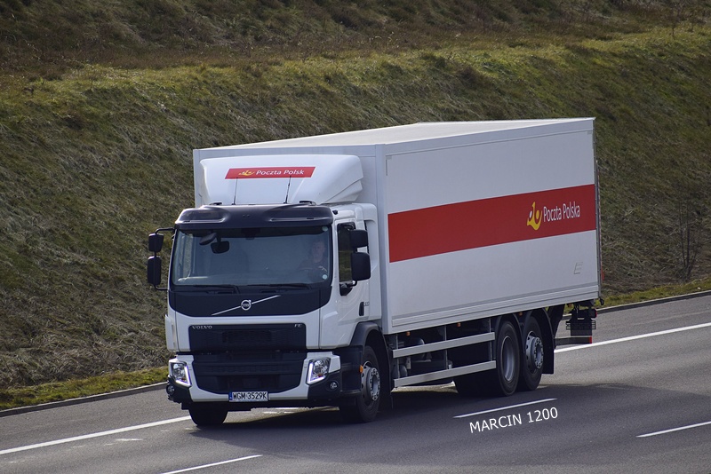 _DSC8842 POCZTA POLSKA-crop-VOLVO FE.JPG