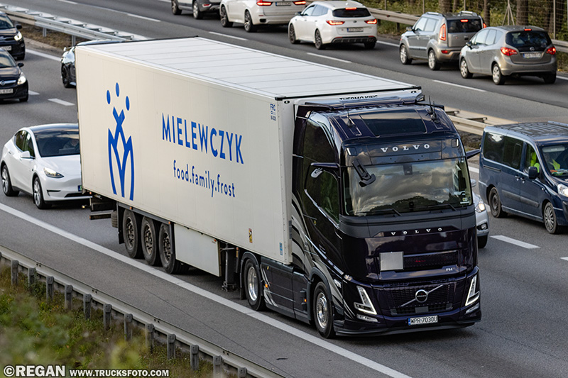 Volvo FH Aero - Mielewczyk.jpg