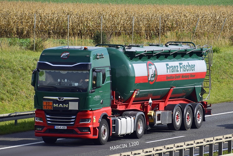 _DSC2622 FISCHER-crop-MAN TGX II.JPG