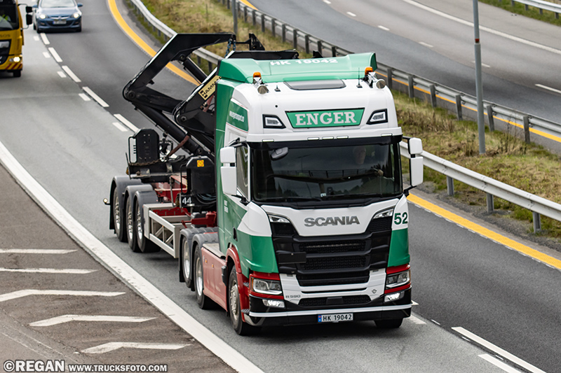 Scania R590 V8 - Knut Enger.jpg