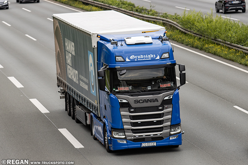 Scania 450S - Kulaszewski.jpg