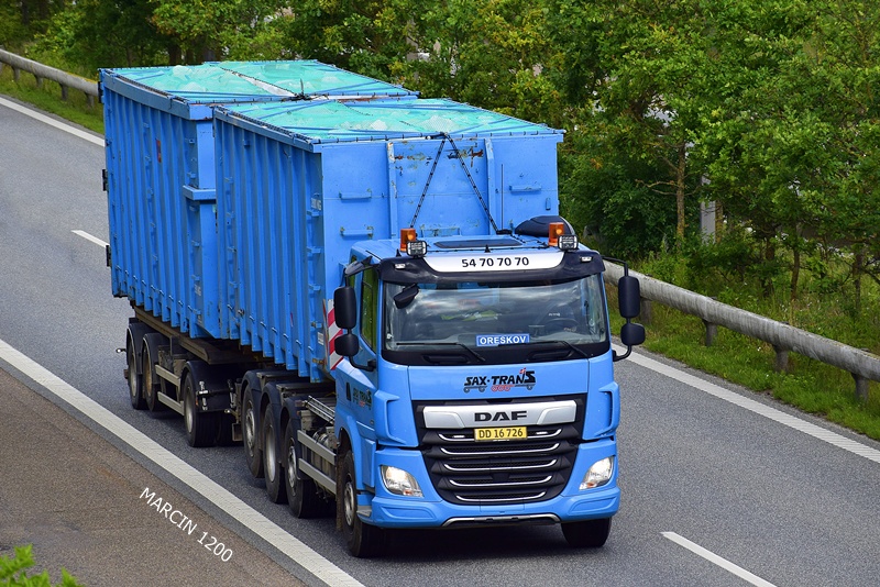 _DSC4424 SAX-TRANS-crop-DAF CF.JPG