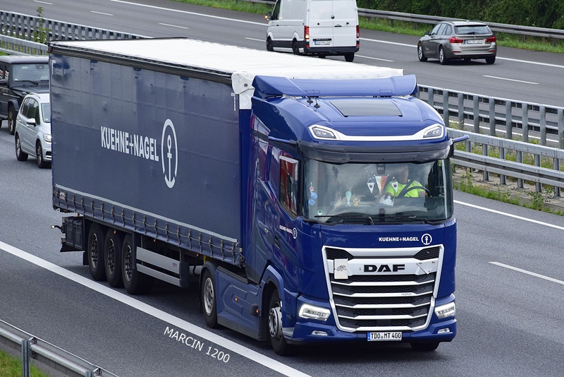 _DSC7870 KUEHNE+NAGEL-crop-DAF XG.JPG