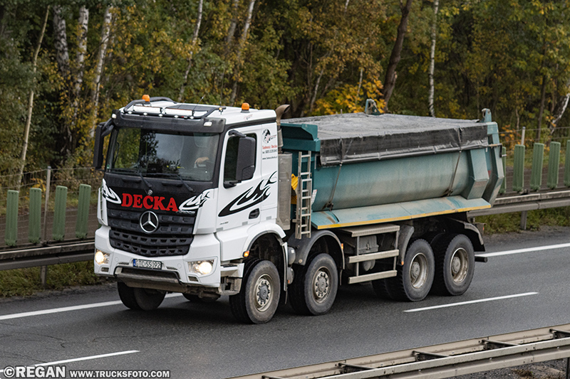 Mercedes-Benz Arocs Decka.jpg