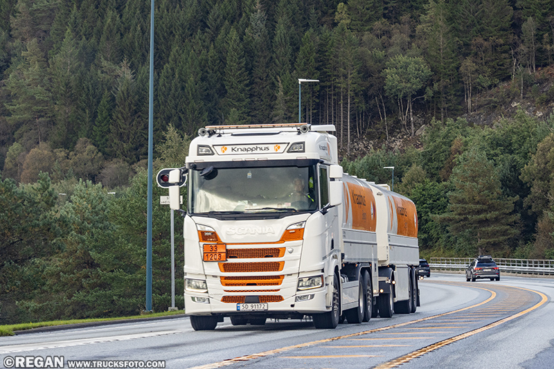 Scania R500 - Knapphus.jpg