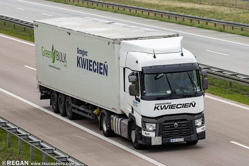 Renault Range T Kwiecień.jpg