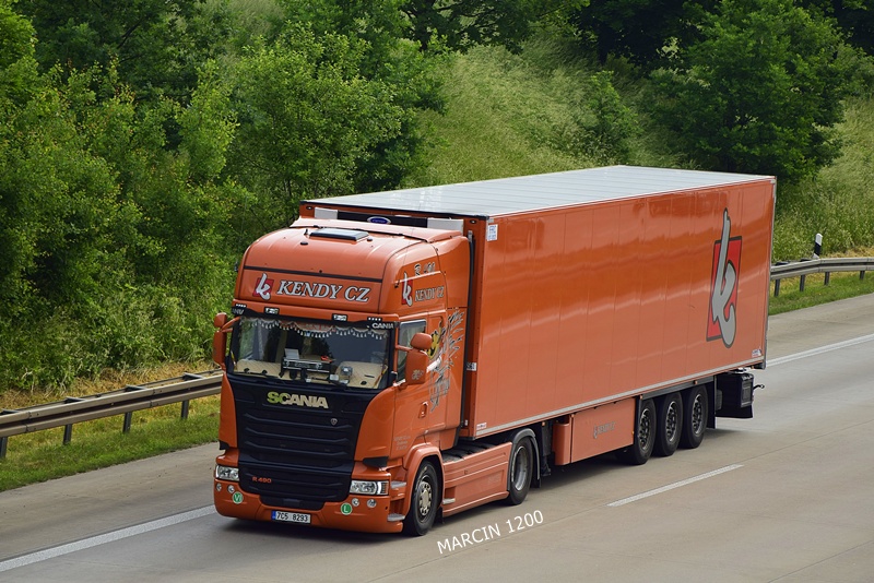 _DSC9981 kendy cz-crop-SCANIA R STREAMLINE.JPG