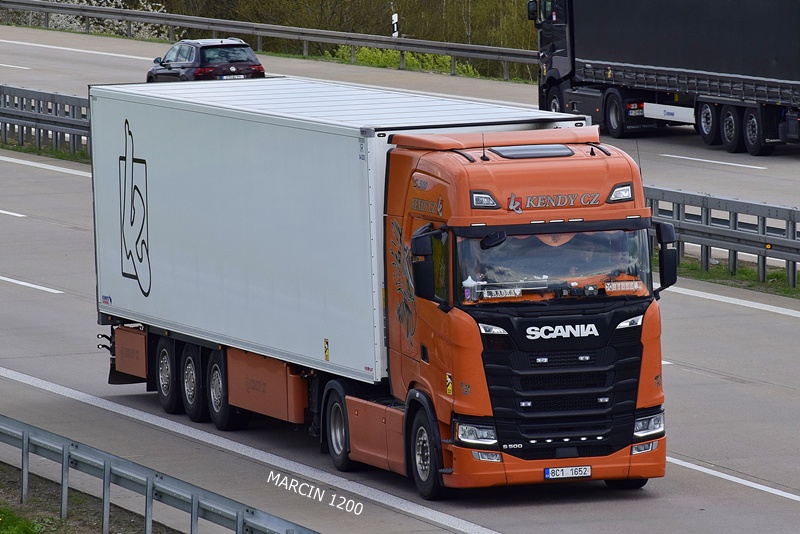 _DSC2081 KENDY CZ-crop-SCANIA S500.JPG