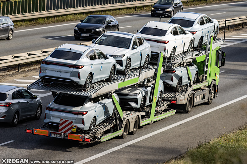 Adampol - Jac J7.jpg