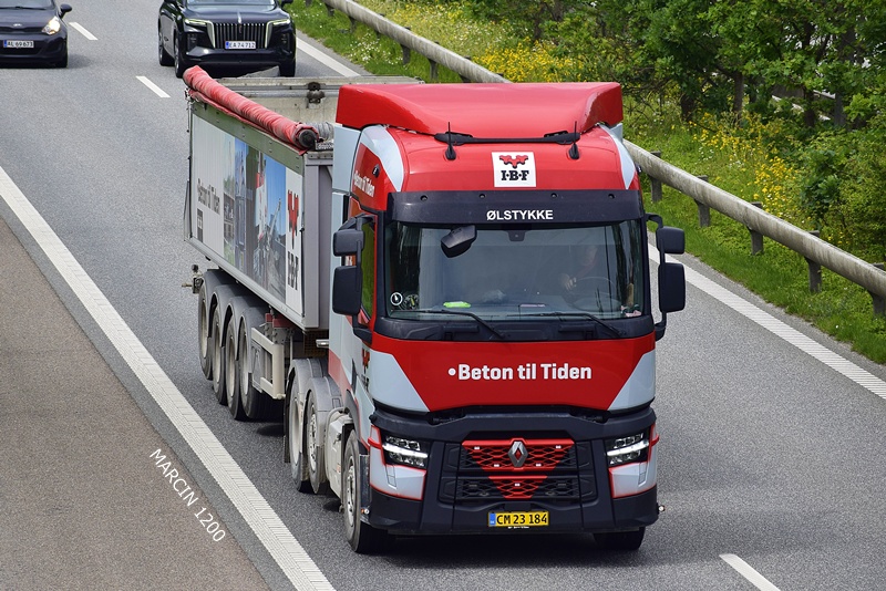 _DSC4652 IBF-crop-RENAULT RANGE T EVO.JPG