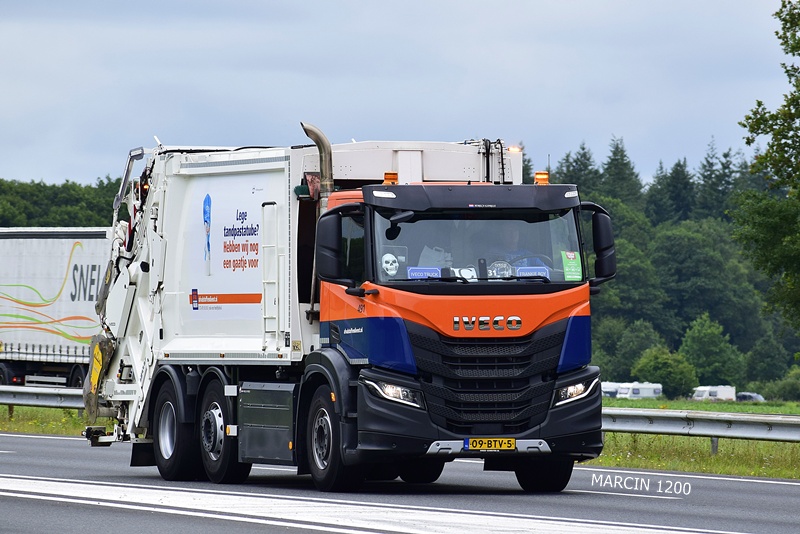 _DSC0186 ŚMIECIARKA-crop-IVECO.JPG
