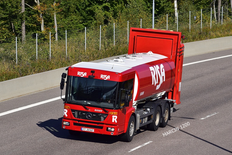 _DSC0340-crop-RISA-Mercedes-Benz Econic.JPG