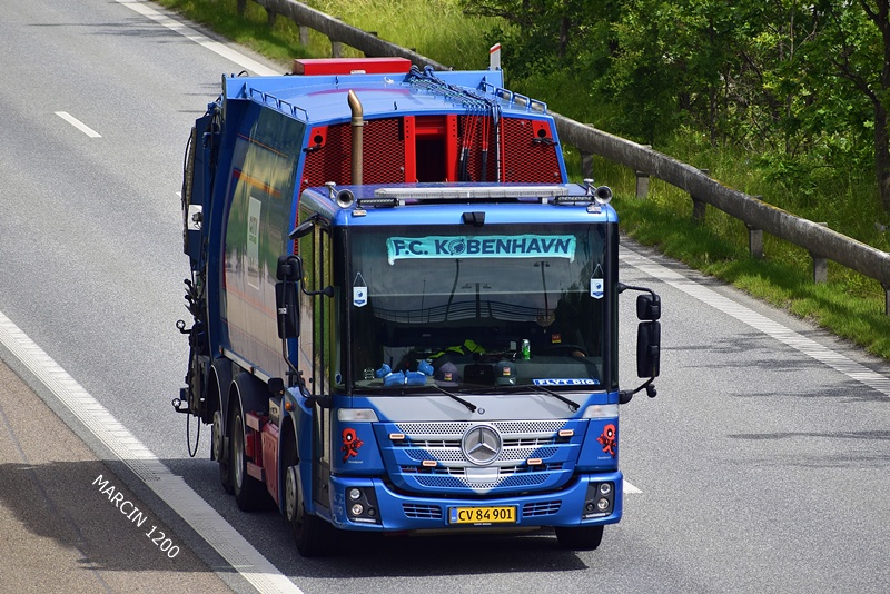 _DSC4870 CITY CONTAINER-crop--Mercedes-Benz Econic.JPG