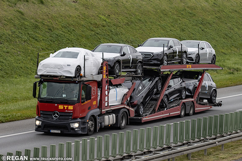 Mercedes-Benz Actros -STS 400.jpg