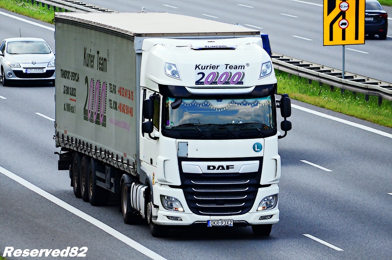 DSC_5532 KURIER TEAM 2000.JPG