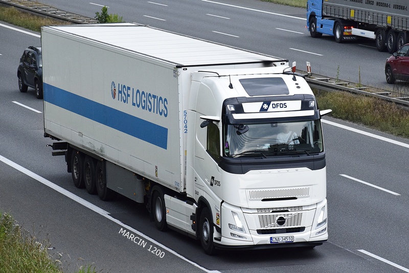 DFDS (2)-crop-VOLVO FH AERO.JPG