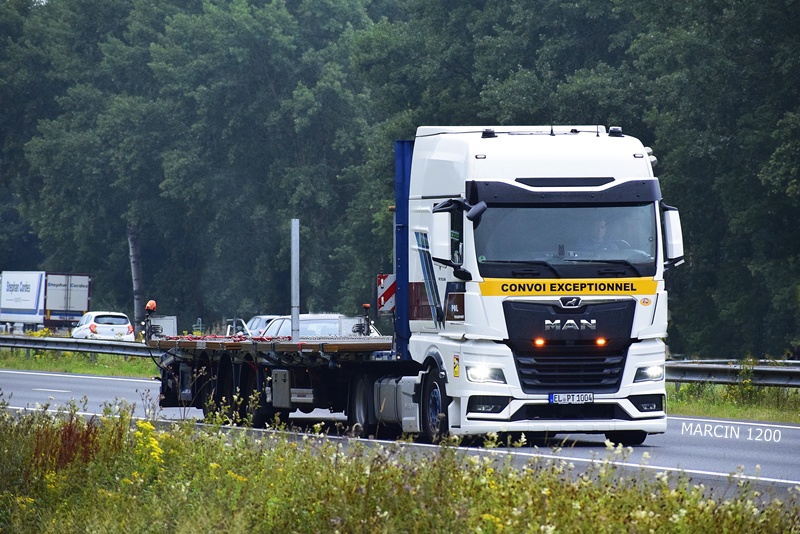 _DSC9617 POL TRANSPORT-MAN TGX II.JPG