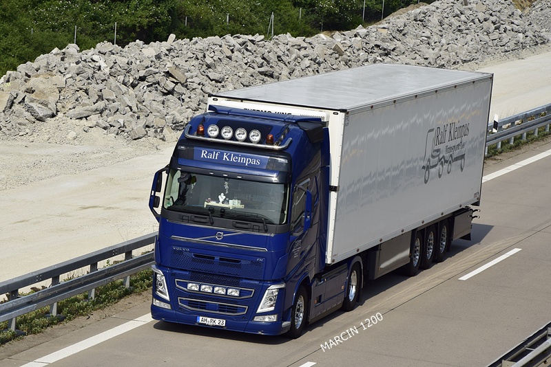 _DSC9184 Ralf Kleinpas-crop-VOLVO FH4.JPG