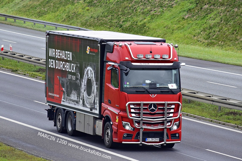 _DSC3050 SIMON HEGELE-crop-ACTROS MP5.JPG
