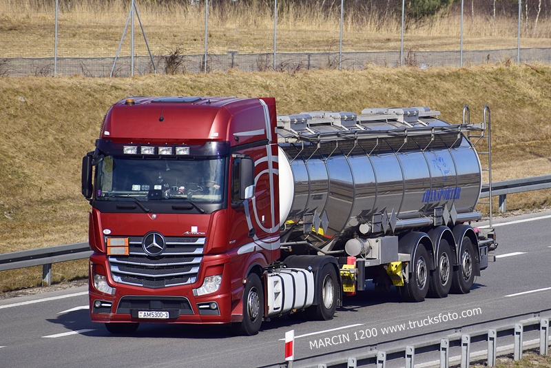 _DSC3393 Transporter-crop-ACTROS MP4.JPG