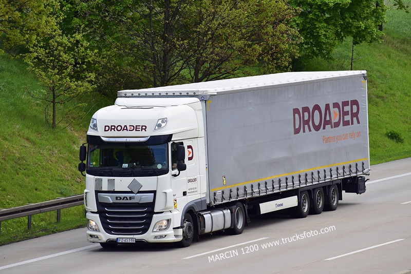 _DSC1378 DROADER-crop-DAF XF 106 II.JPG