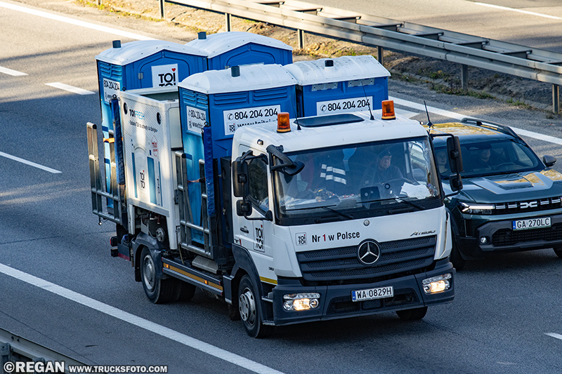 Mercedes-Benz Atego - ToiToi.jpg