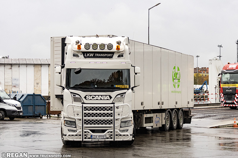 Scania R580 V8 - LKW Transport.jpg