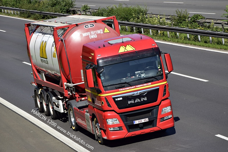 _DSC4533 Transport Mervielde-crop-MAN TGX.JPG