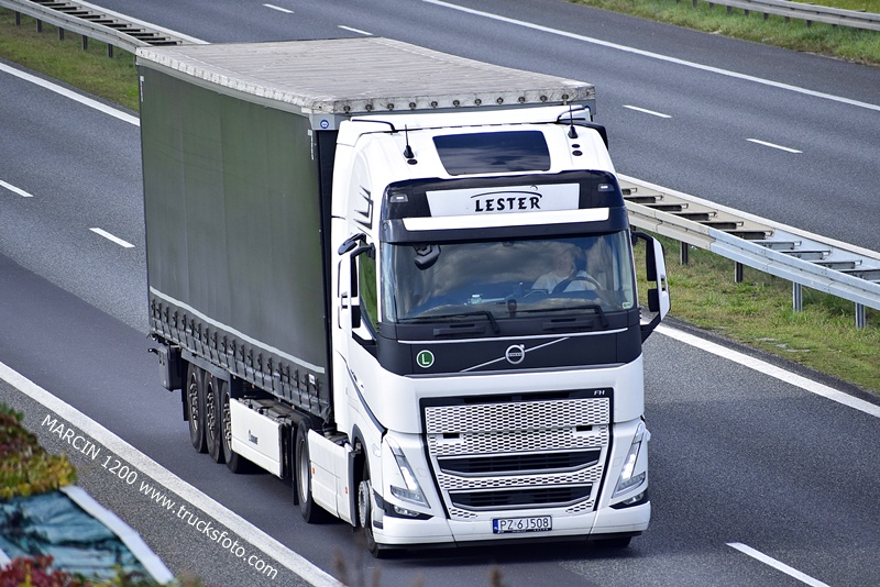 _DSC2472 lester-crop-VOLVO FH5.JPG