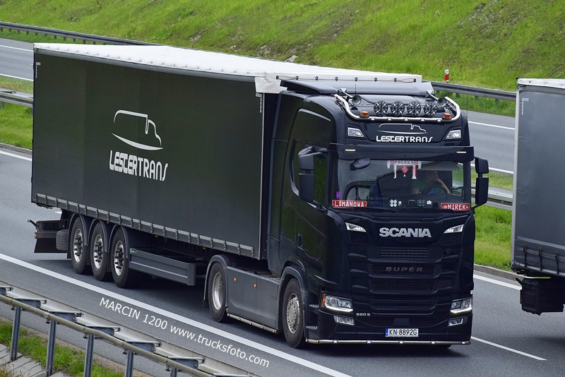 _DSC4303 LESTER TRANS-crop-SCANIA S500.JPG