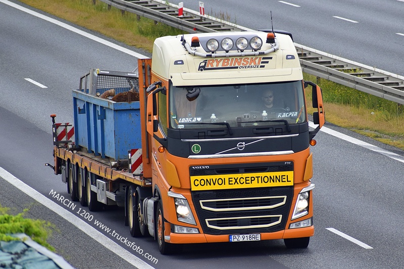 RYBIŃSKI-crop-VOLVO FH4.JPG