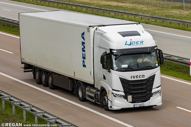 Iveco S-Way - Lider Ciesielczyk.jpg