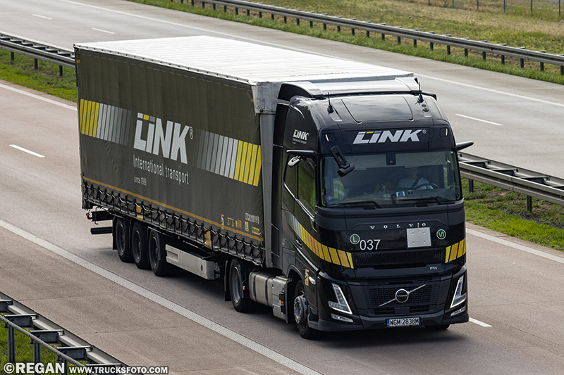 Volvo FH Aero Link.jpg