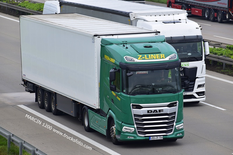 _DSC4194 Z-LINER-crop-DAF XG.JPG