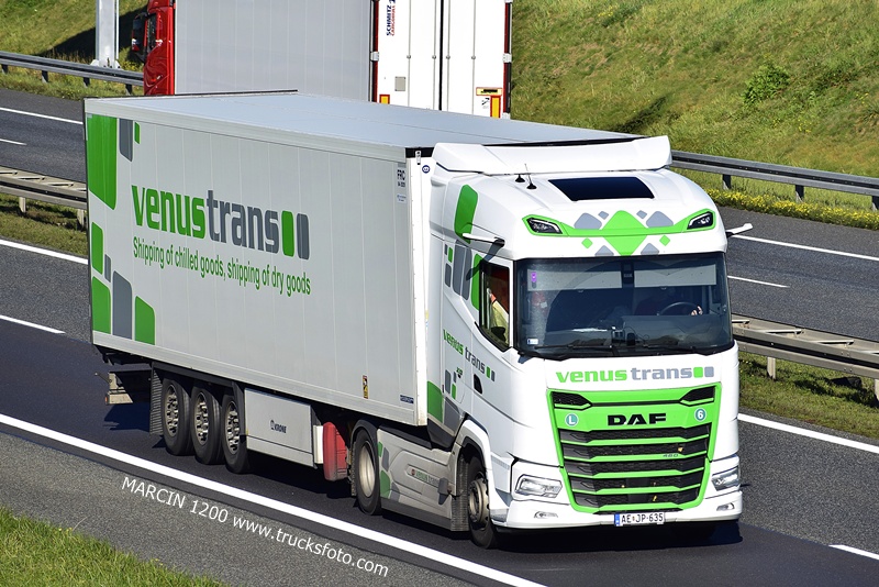 _DSC3655 VENUS TRANS-crop-DAF XG.JPG