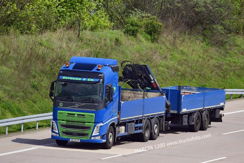 _DSC1791 STRAUSS&CO-crop-VOLVO FH4.JPG