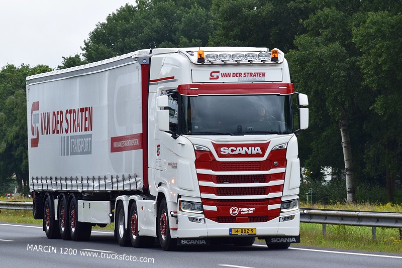 _DSC9913 VAN DER STRATEN-crop-SCANIA S.JPG