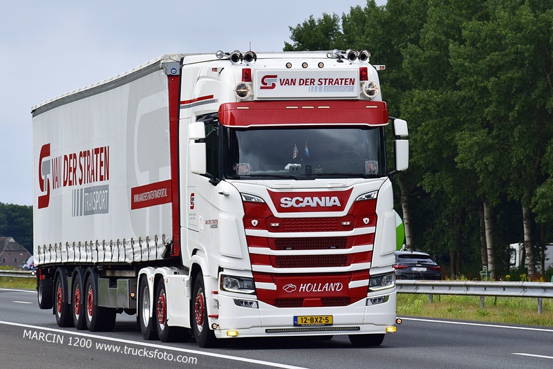 _DSC9826 VAN DER STRATEN-crop-SCANIA S.JPG