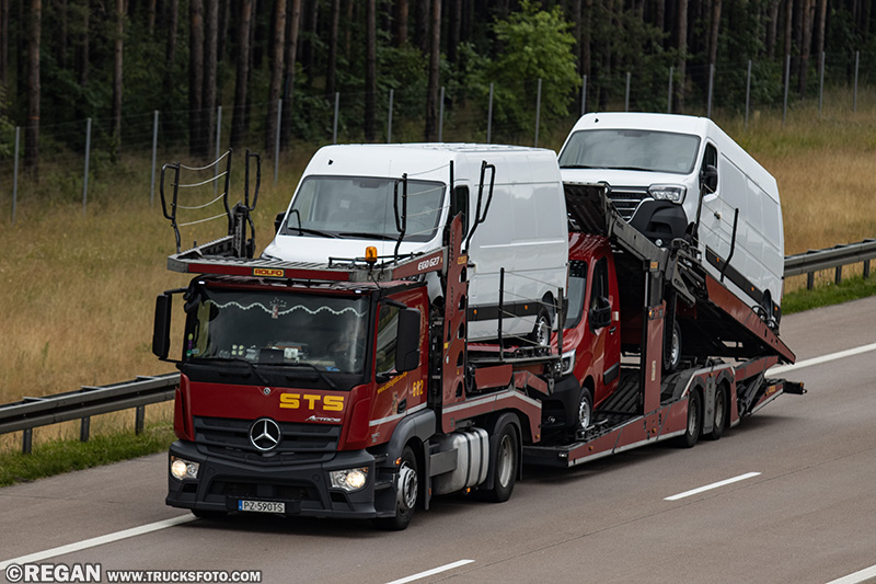 Mercedes-Benz Actros - STS 682.jpg